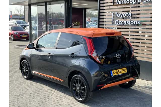 Toyota Aygo (2021) thumbnail 3