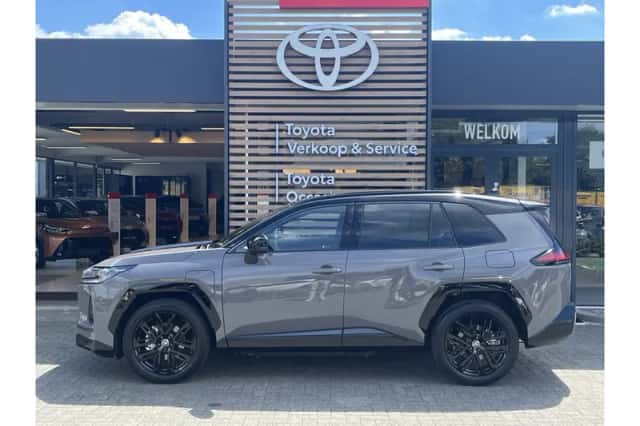 Toyota RAV4 (2026) thumbnail 2