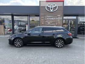Toyota Corolla (2022) thumbnail 2