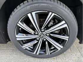 Toyota Corolla (2022) thumbnail 4