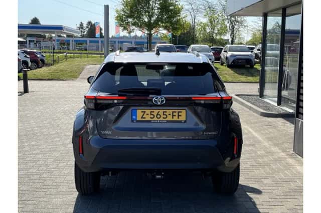 Toyota Yaris Cross (2024) thumbnail 4
