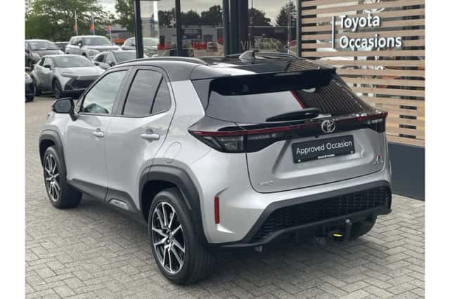 Toyota Yaris Cross (2024) thumbnail 3