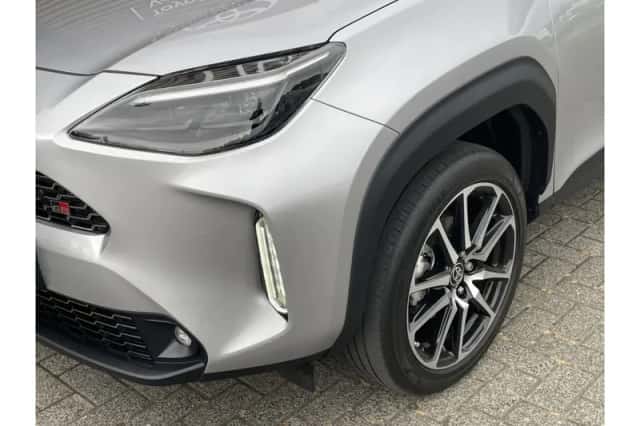 Toyota Yaris Cross (2024) thumbnail 4