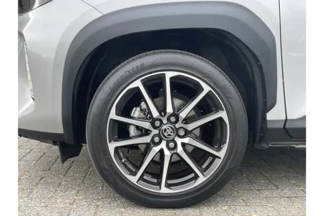 Toyota Yaris Cross (2024) thumbnail 5