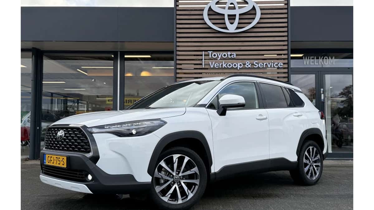 Toyota Corolla (2024) — foto 1