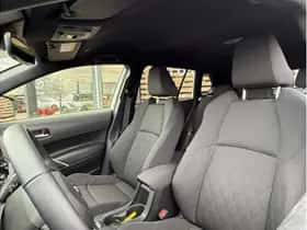 Toyota Corolla (2024) thumbnail 4