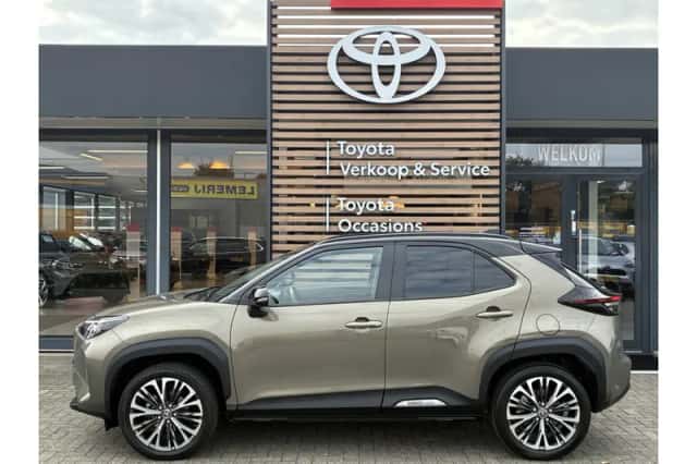 Toyota Yaris Cross (2023) thumbnail 2