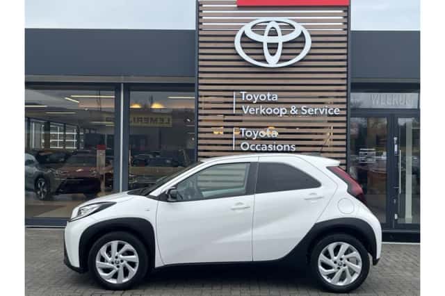 Toyota Aygo X (2022) thumbnail 2