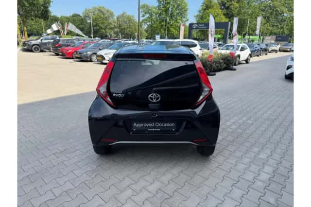 Toyota Aygo (2018) thumbnail 4