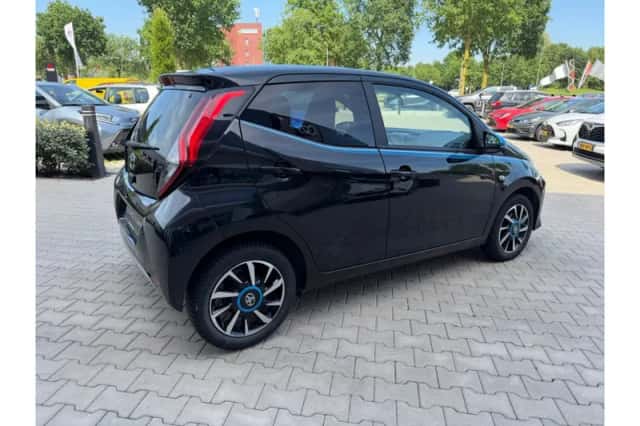 Toyota Aygo (2018) thumbnail 5