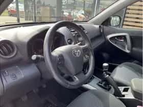 Toyota RAV4 (2012) thumbnail 11