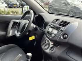 Toyota RAV4 (2012) thumbnail 17