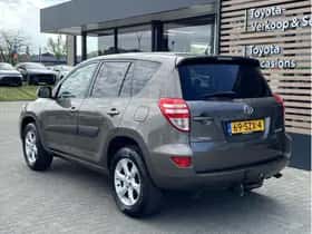 Toyota RAV4 (2012) thumbnail 3