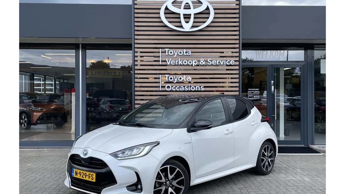 Toyota Yaris (2021) — foto 1