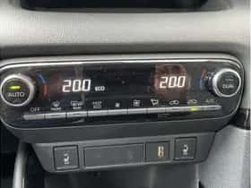 Toyota Yaris (2021) thumbnail 14
