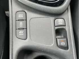 Toyota Yaris (2021) thumbnail 16