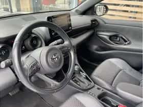 Toyota Yaris (2021) thumbnail 5