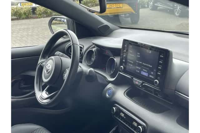 Toyota Yaris (2021) thumbnail 6