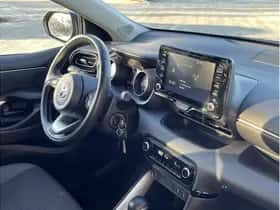 Toyota Yaris (2023) thumbnail 12
