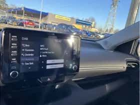 Toyota Yaris (2023) thumbnail 17