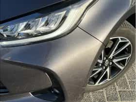 Toyota Yaris (2023) thumbnail 4