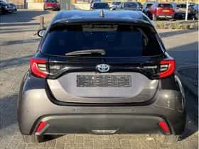 Toyota Yaris (2023) thumbnail 5