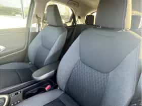 Toyota Yaris (2023) thumbnail 8