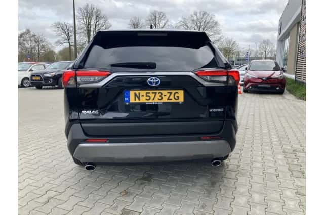 Toyota RAV4 (2022) thumbnail 4