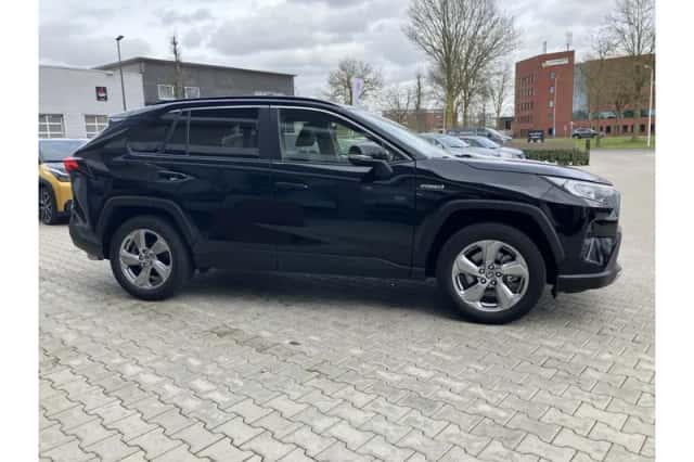 Toyota RAV4 (2022) thumbnail 6