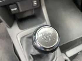 Toyota Auris (2014) thumbnail 15
