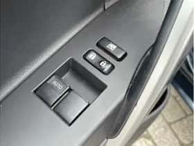 Toyota Auris (2014) thumbnail 17