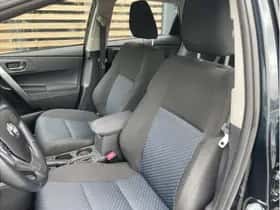 Toyota Auris (2014) thumbnail 18