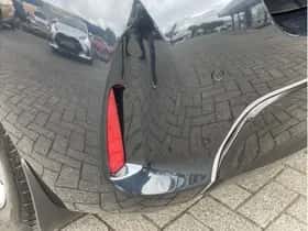 Toyota Auris (2014) thumbnail 6