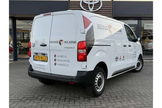 Toyota Proace (2024) thumbnail 2