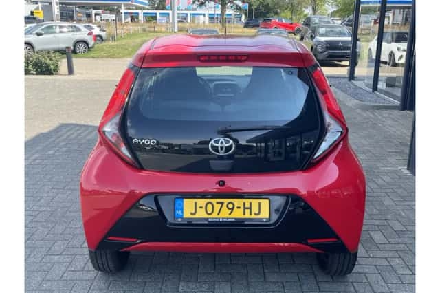 Toyota Aygo (2020) thumbnail 4