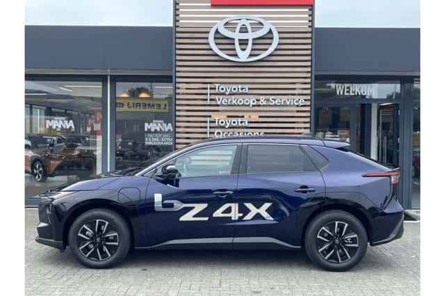 Toyota bZ4X (2026) thumbnail 2
