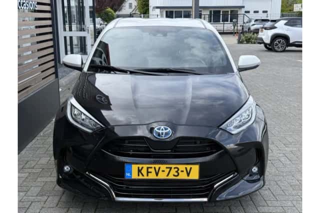 Toyota Yaris (2022) thumbnail 4