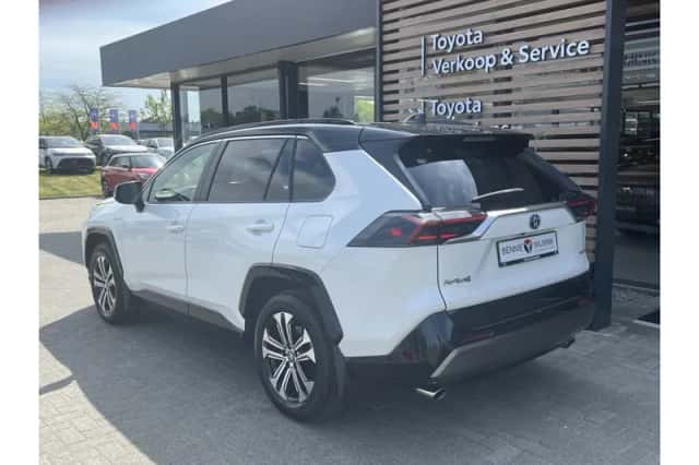 Toyota RAV4 (2019) thumbnail 3