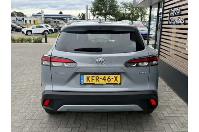 Toyota Corolla (2024) thumbnail 5