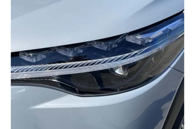 Toyota Corolla (2024) thumbnail 6