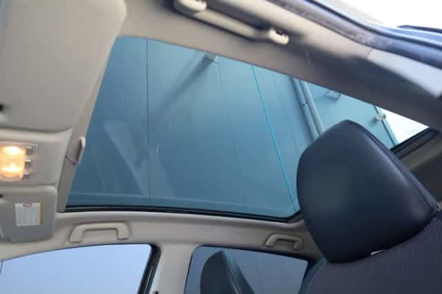 Toyota Yaris (2012) thumbnail 5