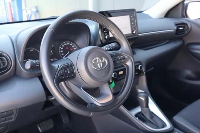 Toyota Yaris (2022) thumbnail 6