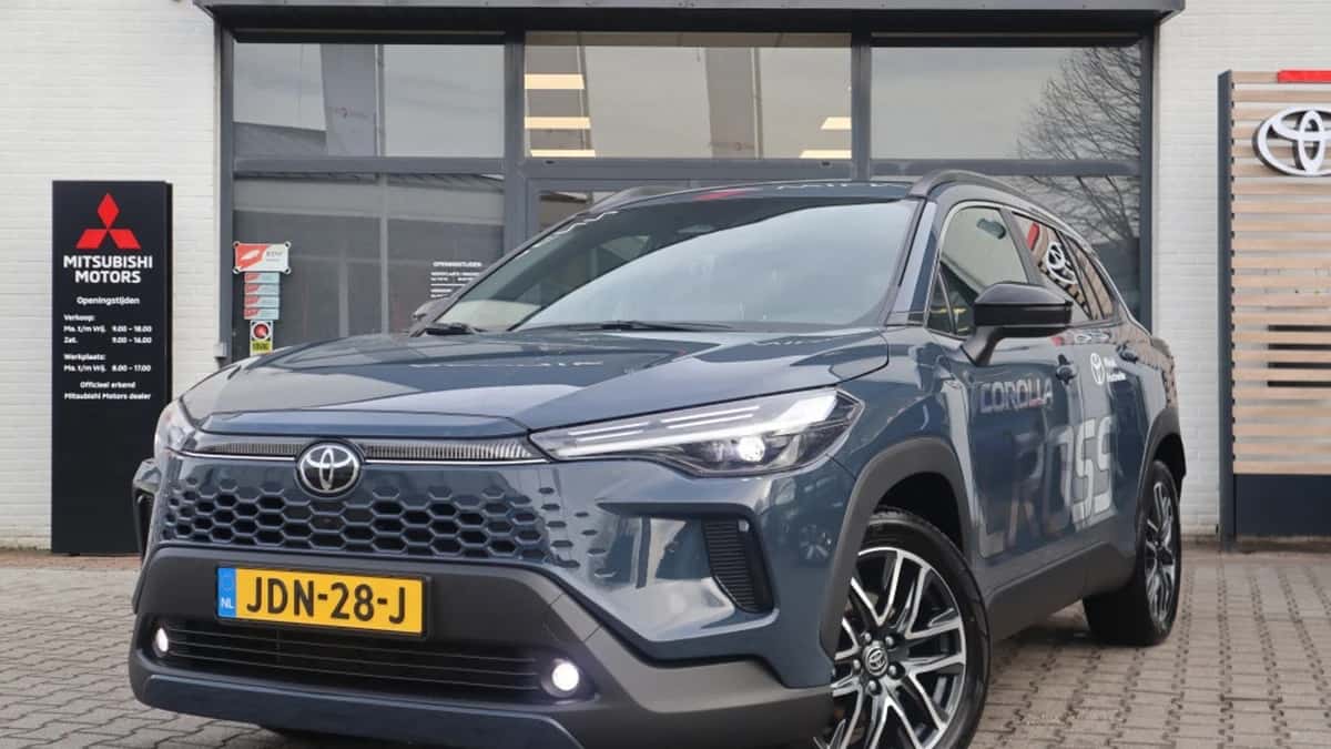 Toyota Corolla (2025) — foto 1