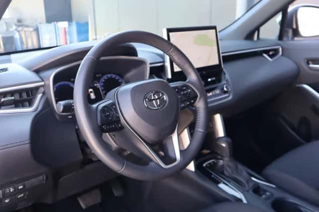Toyota Corolla (2024) thumbnail 3