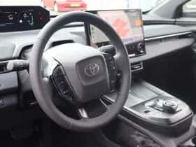 Toyota C-HR+ (2026) thumbnail 6