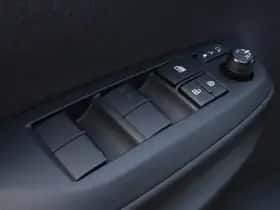 Toyota Yaris Cross (2023) thumbnail 23