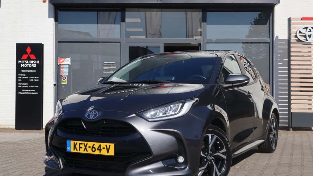 Toyota Yaris (2024) — foto 1