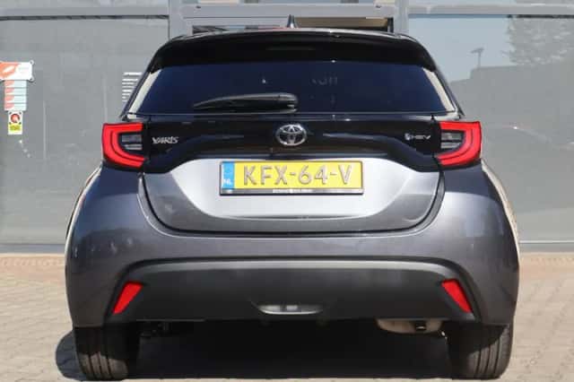 Toyota Yaris (2024) thumbnail 5