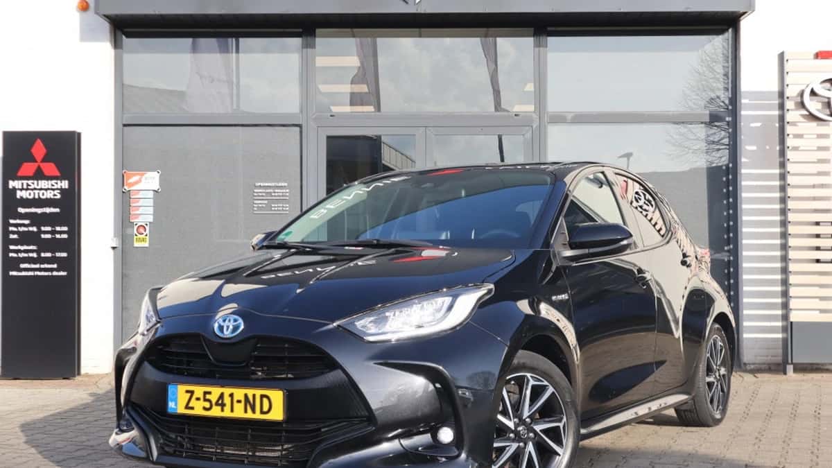 Toyota Yaris (2021) — foto 1