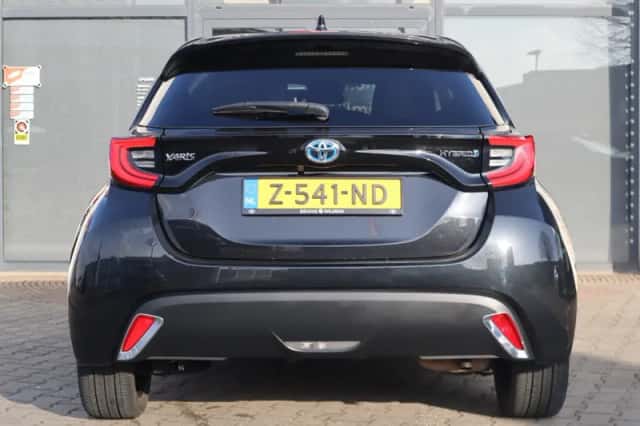Toyota Yaris (2021) thumbnail 5